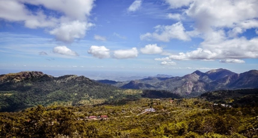 Anniyan Parai View Point